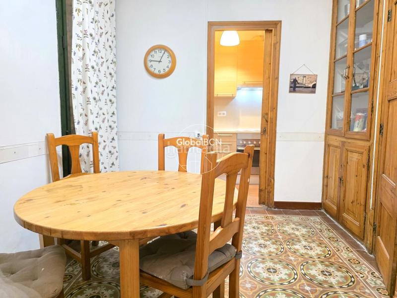 Foto 209a9312-2b8c-4a90-89b3-a74b200322f8. Piso bonito piso en venta muy cerca de plaça universitat!! en Barcelona