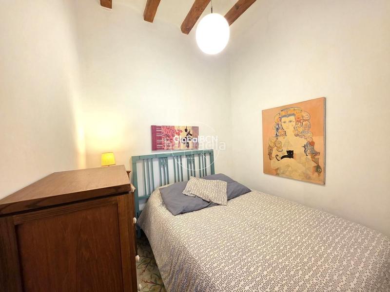 Foto 27acacaa-a87d-4c30-a333-ad4ffe487198. Piso bonito piso en venta muy cerca de plaça universitat!! en Barcelona