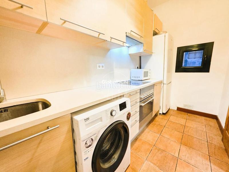 Foto 4f40d66b-5fe3-428c-8e1f-216c756479ae. Piso bonito piso en venta muy cerca de plaça universitat!! en Barcelona
