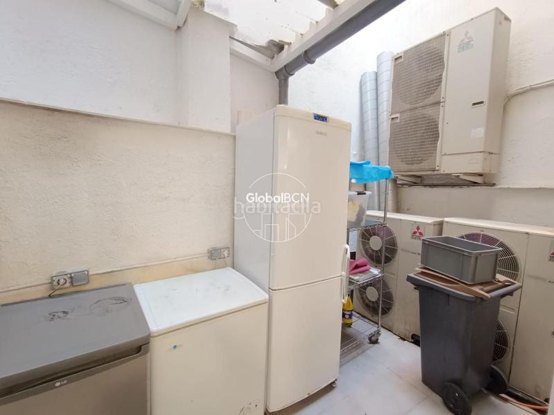 Foto 9cf4d644-e6f9-47b5-9b88-3ddbdfbdad8a. Local comercial a Hostafrancs Barcelona