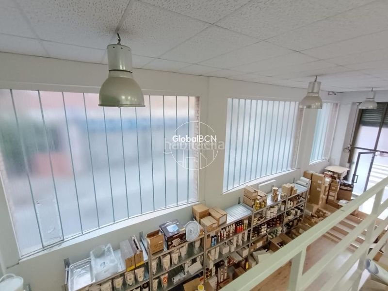 Foto f25479a3-313b-47e7-a681-7a3f0b7b2cb8. Local comercial a Hostafrancs Barcelona