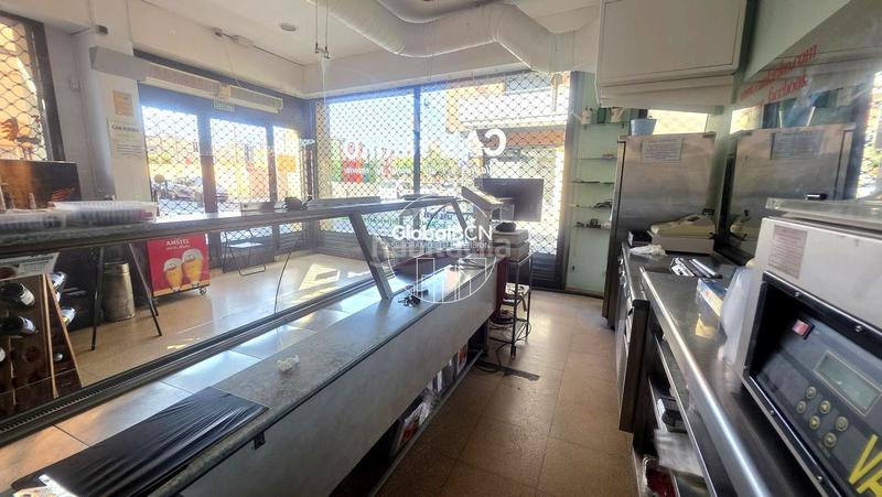 Foto b30027c4-7759-4abb-979d-9cc986df49c8. Local comercial oportunidad local en traspaso en Progrés - Pep Ventura Badalona