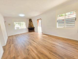 Casa  Carrer atalaia. Casa en venta con piscina a estrenar