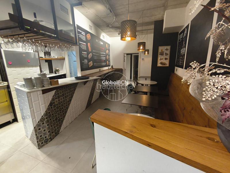 Foto b5c0d8b0-1a31-46a4-aada-cd5c83c01694. Pas-de-porte local commercial dans Barri de les Corts Barcelona