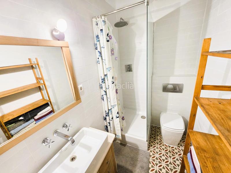 Foto 5d84c235-b960-4bc1-a9fb-138c91b1ec38. Piso bonito piso en venta muy cerca de plaça universitat!! en Barcelona