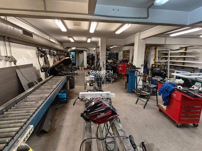 Foto 308b113f-03ea-4b7b-afcb-4fe0e01c1eb9. Local comercial a Carmel Barcelona