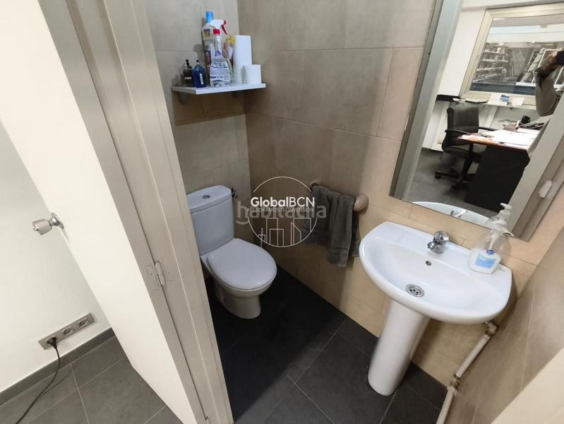 Foto d3afc5a1-eb53-4f2e-8084-ed20f8030660. Local comercial a Carmel Barcelona
