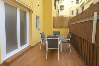 Appartement  Carrer de la ciutat de granada. Piso con terraza a reformar