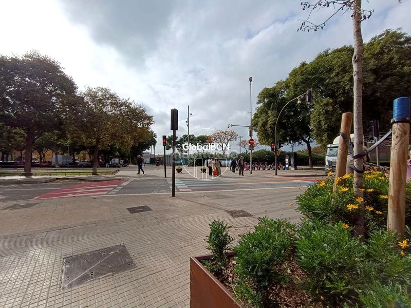 Foto 67da4a29-8556-458c-ad43-a96b51d5e36e. Edifici a Riera Cornellà de Llobregat