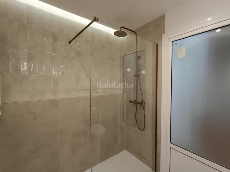 Foto 07674955-a5f5-4bc0-9758-3d7dcee277f2. Pis a Sagrada Família Barcelona