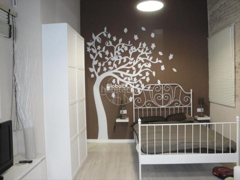 Foto 676dad00-af71-406e-8efc-c4416027197a. Planta baixa a Sagrada Família Barcelona