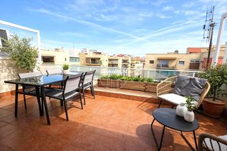 Attico  De trajà. Ático muy luminoso con terraza a pasos de plaza españa!!