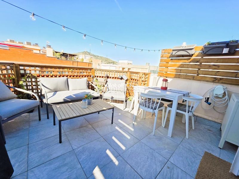 Foto 8240e288-0d2d-4a06-86ff-36a0e81899e8. Àtic amb calefacció a Centre Esplugues de Llobregat