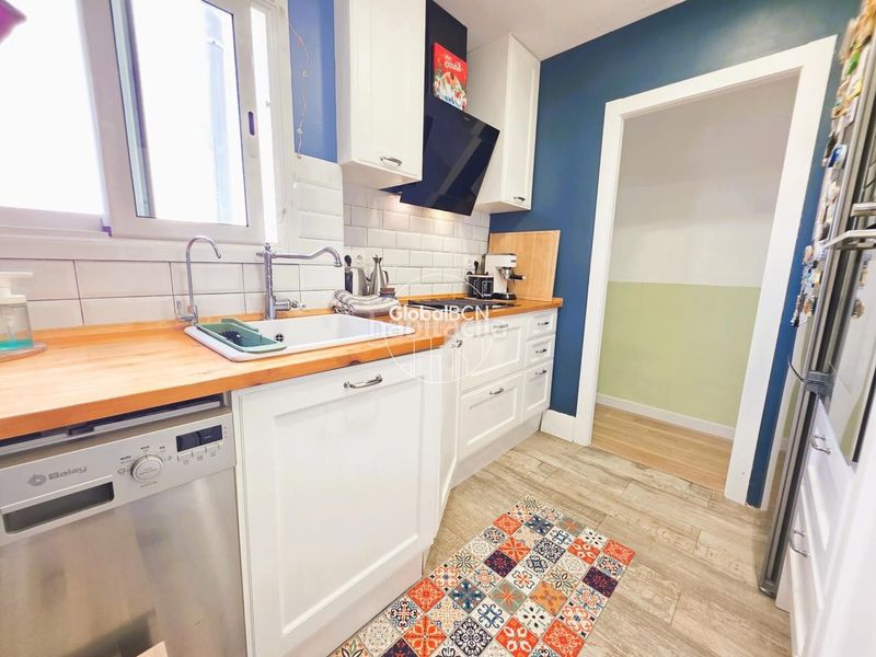 Foto 8d6fdcfc-985b-453b-95ba-6bb21b0bc93c. Àtic amb calefacció a Centre Esplugues de Llobregat