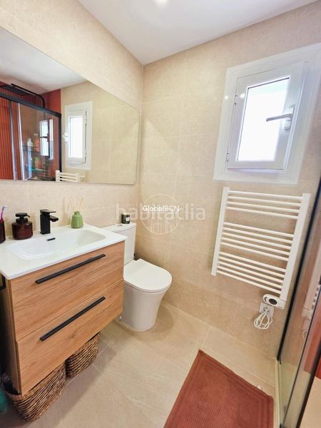 Foto c46b393a-3676-4fff-b968-2e55c5440170. Àtic amb calefacció a Centre Esplugues de Llobregat