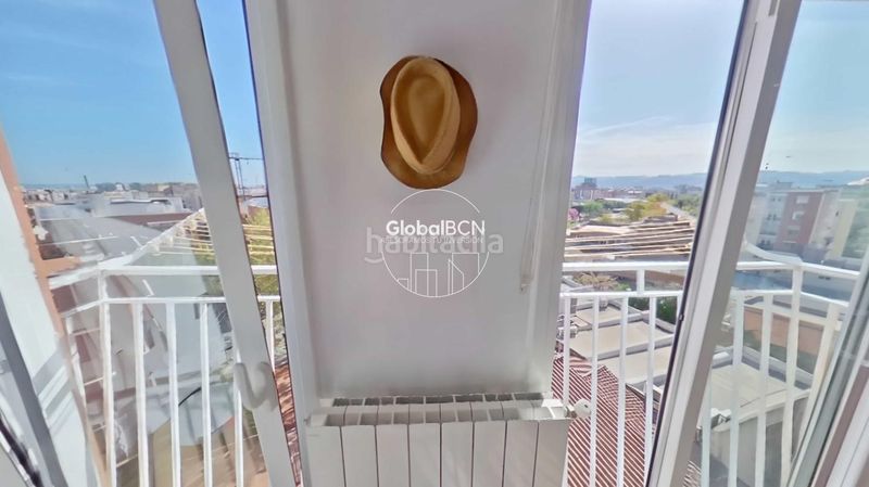 Foto e8133665-e2b4-4d70-9bc6-ceb167eaa143. Àtic amb calefacció a Centre Esplugues de Llobregat