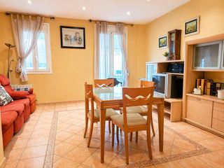 Pis  De la verge del pilar. Bonito piso con terraza en casa tipo unifamiliar!!