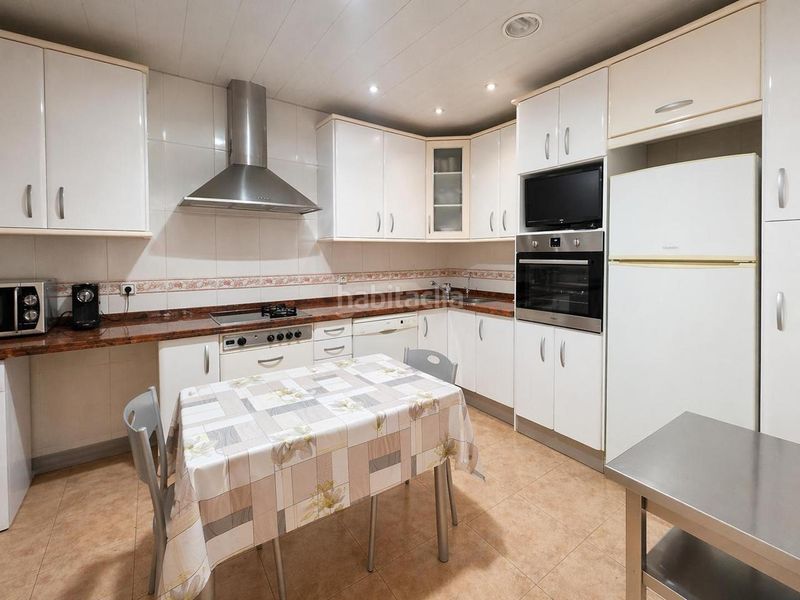 Foto 67ae19c3-761d-48ca-b8fe-63f3f5f466e8. Pis a Centre Cornellà de Llobregat