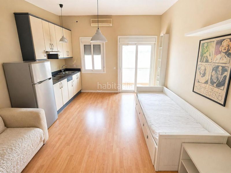 Foto e701ee75-e859-4155-b652-b5e301622c5f. Pis a Centre Cornellà de Llobregat