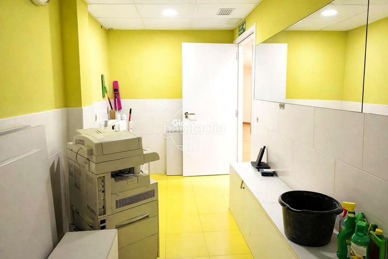 Foto 031db06c-e83e-488c-af2d-8c03256cb431. Business premise in Centre Cornellà de Llobregat
