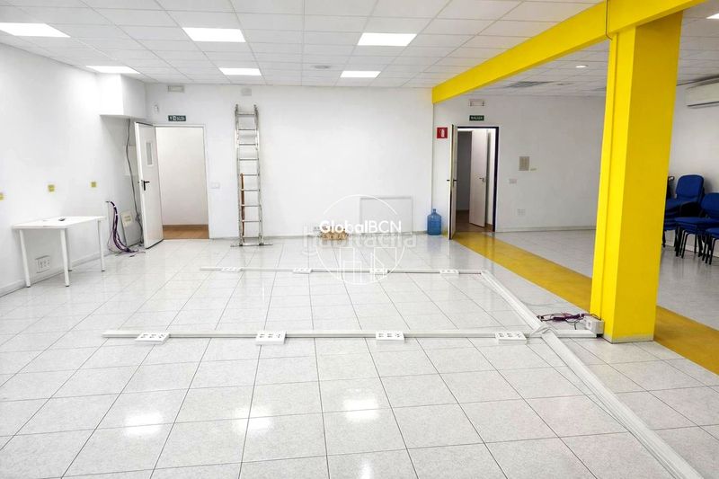 Foto feae146e-f813-4a24-85be-dc18e9e694fa. Business premise in Centre Cornellà de Llobregat