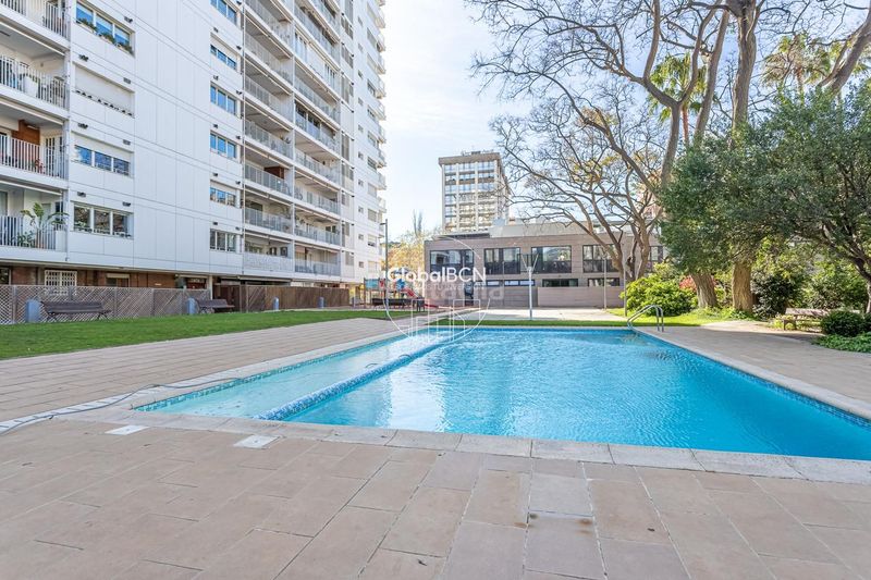 Foto 0ca8ee39-1d0d-4513-8264-77f7260a610b. Pis amb calefacció piscina a Sarrià Barcelona