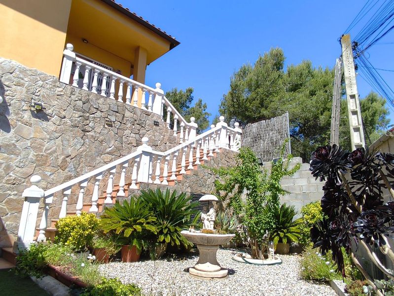 Foto 1865e371-53a7-482a-9726-93256777fd06. Casa amb calefacció aparcament piscina a Canyelles