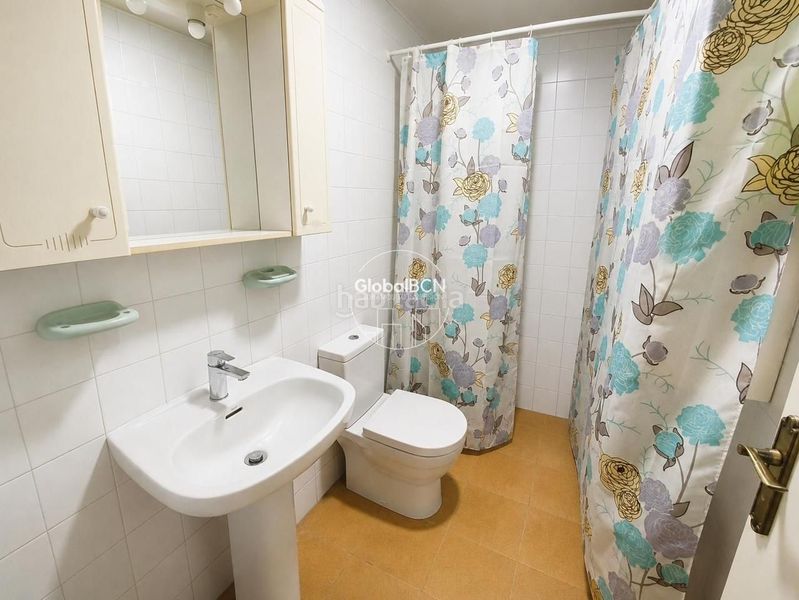 Foto 961dd80e-0d8b-4156-8e81-f6a0d06e0118. Casa amb calefacció aparcament piscina a Canyelles
