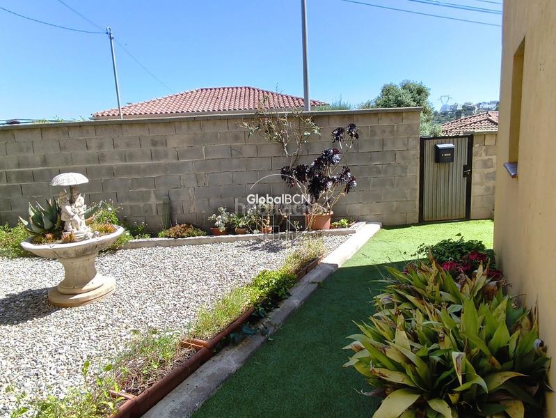 Foto d61bd754-db41-4ef5-80bd-4a8715bfb75f. Casa amb calefacció aparcament piscina a Canyelles