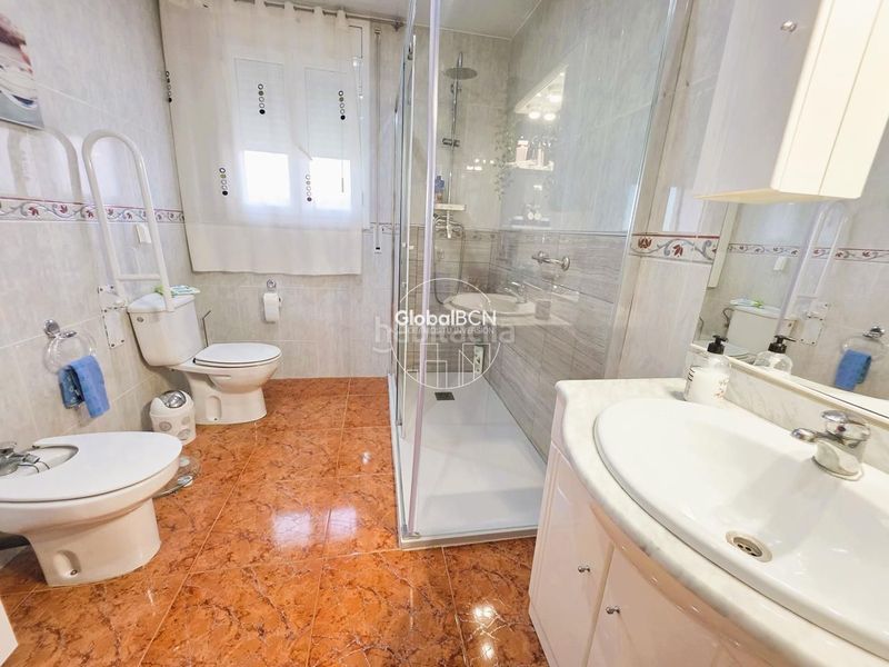 Foto 08f75ab5-f8ab-4fbe-af7e-815584457858. Casa amb calefacció piscina a Vallirana