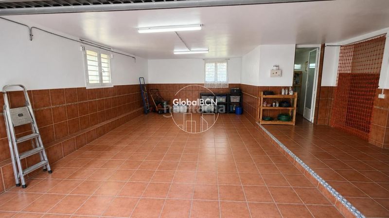 Foto 60e78402-5e50-4658-b336-c00fb06e568a. Casa amb calefacció piscina a Vallirana