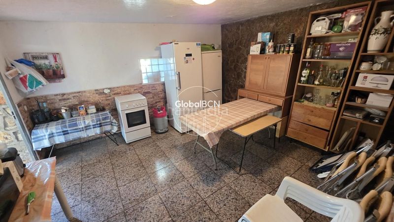 Foto aa57d548-4046-49a0-9b75-2af1dc31e972. Casa amb calefacció piscina a Vallirana