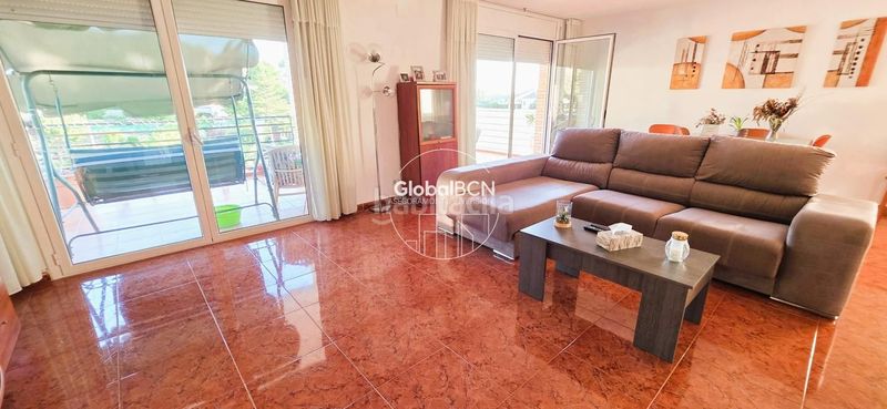 Foto ae9511a8-3129-4318-bf01-14de465b21e5. Casa amb calefacció piscina a Vallirana