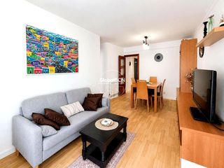 Pis  De pompeu fabra. Amplia vivienda de 3 habitaciones para entrar a vivir en sant bo