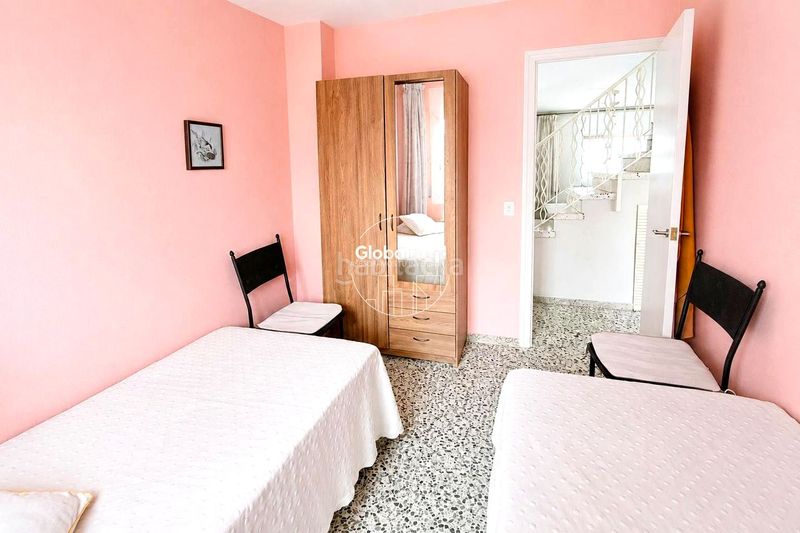 Foto 3c2f8a3f-1739-45c6-9523-920525d97ea0. Casa amb piscina a Cunit residencial Cunit