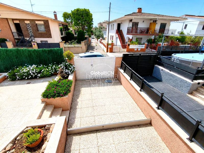 Foto 62e1e6a4-a1ae-432e-a19d-065ccfb9250b. Casa amb piscina a Cunit residencial Cunit
