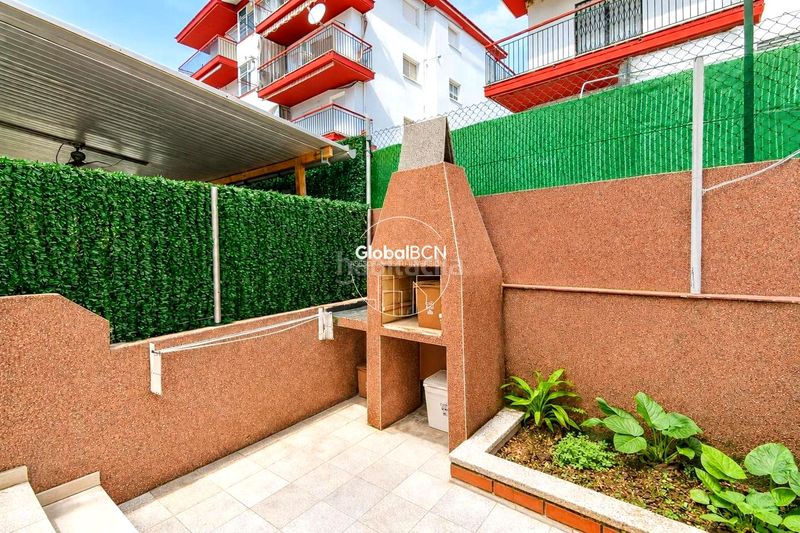 Foto 74a0b206-84f5-46ff-a0a8-3762b8f54081. Casa amb piscina a Cunit residencial Cunit