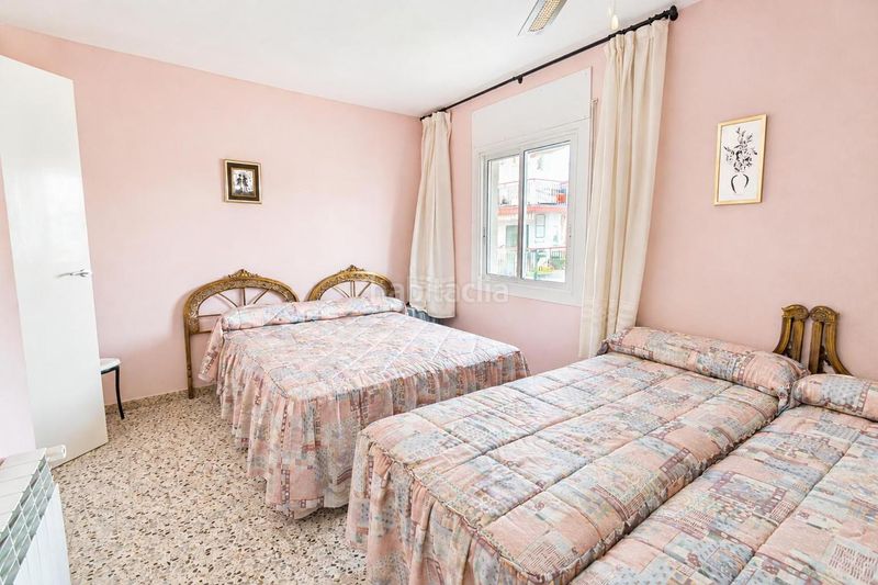Foto 9e245f25-98e5-4b0a-b97b-026e02d2417a. Casa amb piscina a Cunit residencial Cunit