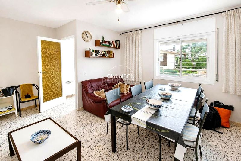 Foto a47ef808-2edf-480b-8810-ec4cb0d45f93. Casa amb piscina a Cunit residencial Cunit