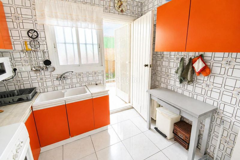 Foto a6e3158c-08d4-44d1-a62f-98789c69f760. Casa amb piscina a Cunit residencial Cunit