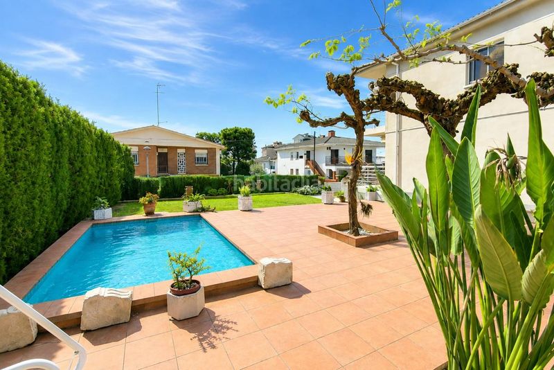 Foto d3ba6095-d23d-4d78-9ed7-07fc27f0480f. Casa amb piscina a Cunit residencial Cunit