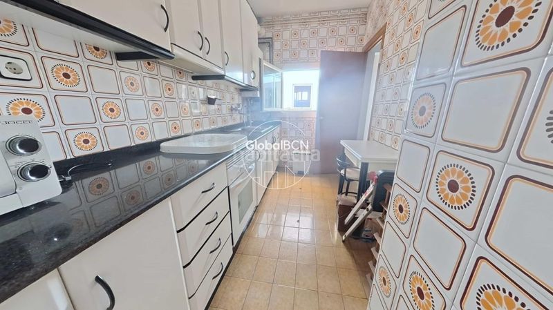 Foto 712f8219-80ea-4e86-9cf5-ba410c6bbbcd. Penthouse in Almeda - El Corte Inglés Cornellà de Llobregat