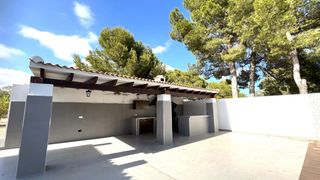 Chalet à Coloma. Lth3gtampnbspltstronggtvilla exclusiva en la nuciacutealtstrongg