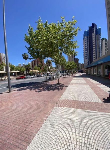 Foto df2d8a63-676e-4230-b075-bf1d74d7157e. Local comercial a Levante Alto Benidorm