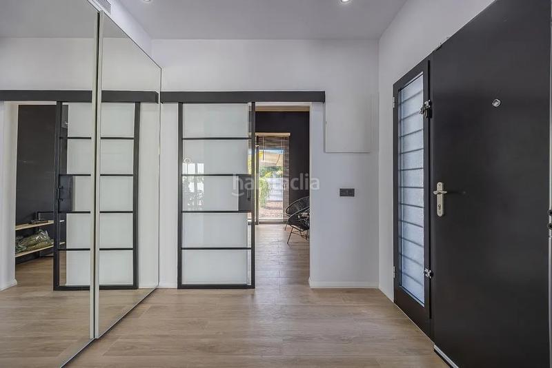 Foto d1908dd8-4391-4d95-9f04-1371e9c9461d. Chalet ltpgtubicada en una zona exclusiva y tranquila , esta villa de lujo de una sola planta combina disentildeo moderno con un en Altea