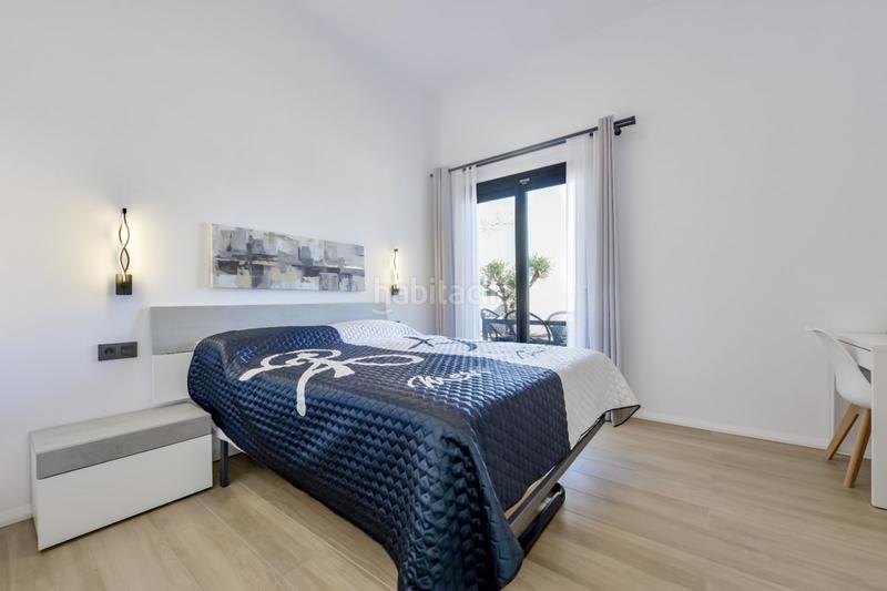 Foto e443f210-c845-4302-9f9d-cb5060e77204. Chalet ltpgtubicada en una zona exclusiva y tranquila , esta villa de lujo de una sola planta combina disentildeo moderno con un en Altea