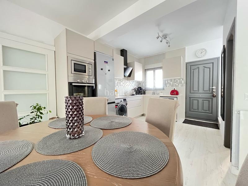 Foto d9f27fc4-b327-4361-bc79-d9c80deb9d76. Casa adosada ltpgtltstronggtprecioso adosado reformado con jardiacuten, piscina y pistas de tenisltstronggt ltpgtltpgtte presentam en Pedreguer
