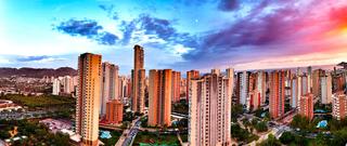 Appartement en Juzgados - Plaza de Toros. Ltpgtdescubre esta impresionante vivienda en altura situada en l