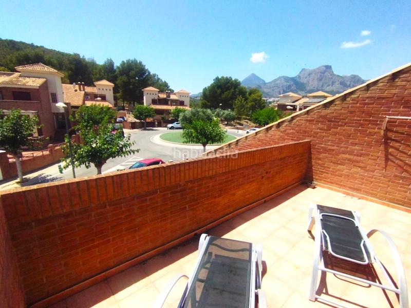 Foto e40f3f99-c906-4478-981a-ccb7a2b51d57. Casa adossada amb aparcament piscina a El Tossal-Bello Horizonte Nucia (la)
