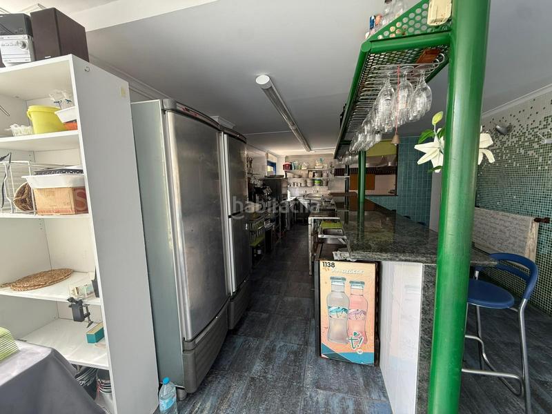 Foto c77a82d7-e88e-48c5-82b7-072d71bb8a09. Local commercial dans Piles